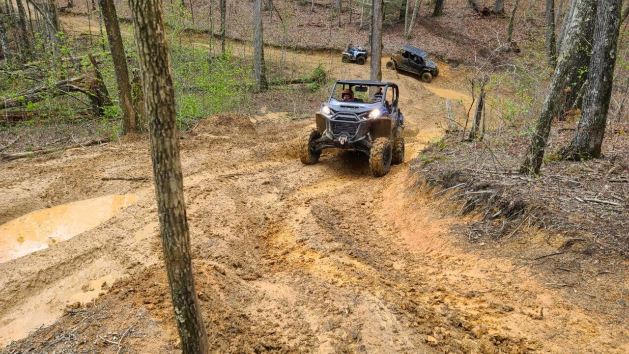 Can-Am on a cliff in Tennessee